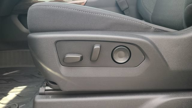 New 2026 Sterling Metallic GMC Elevation image 12