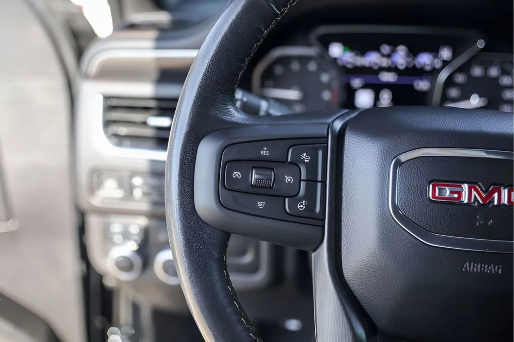 Used 2021 ONYX BLACK GMC AT4 image 17