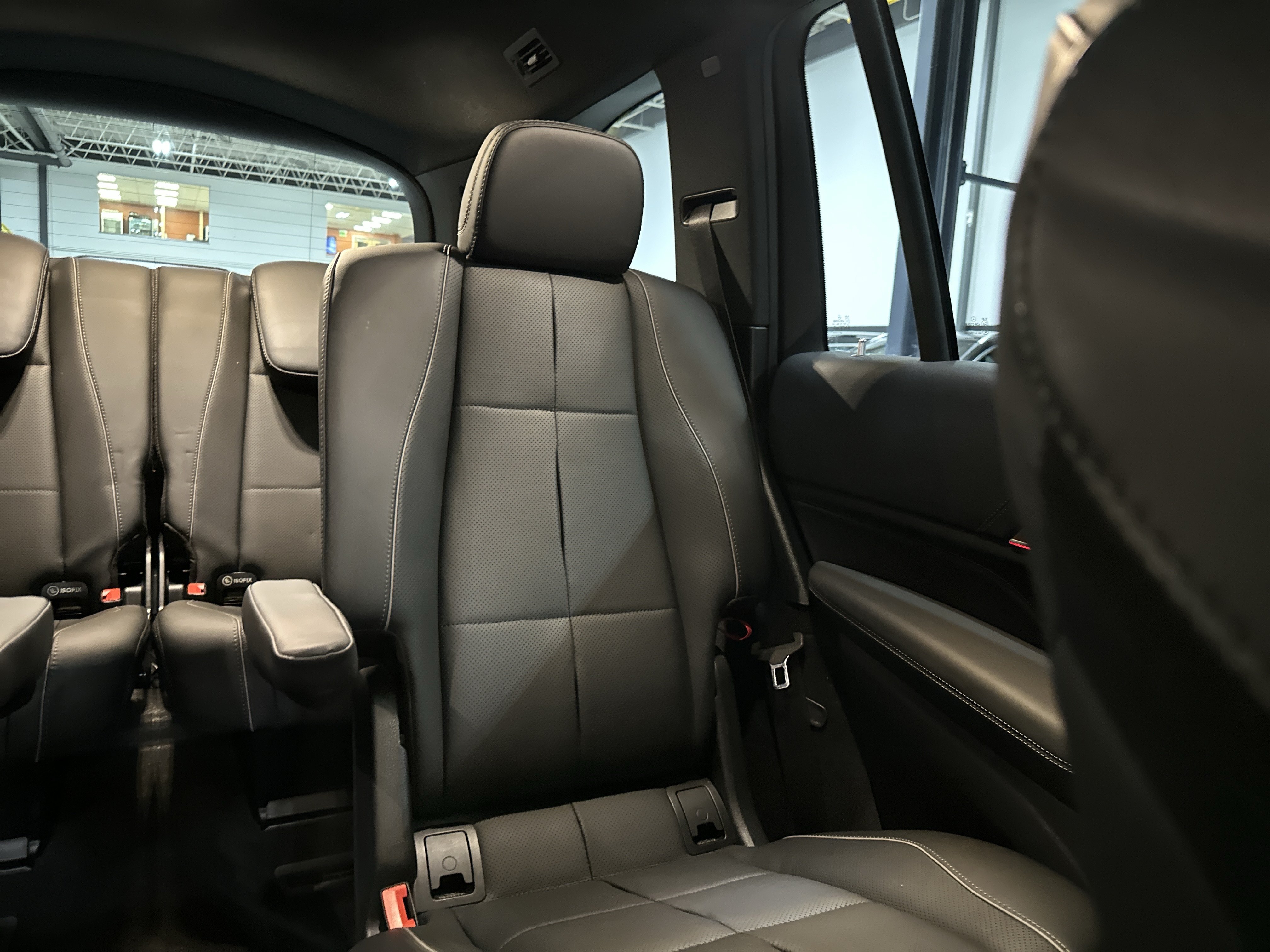 Certified Used 2024 MANUFAKTUR Alpine Grey Mercedes-Benz GLS 580 image 29