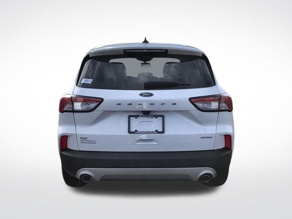 Used 2022 White Ford SE image 9