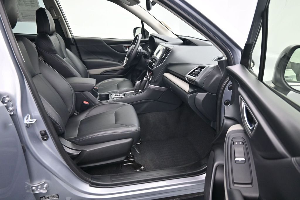 2023 Subaru Forester Limited - Photo 13