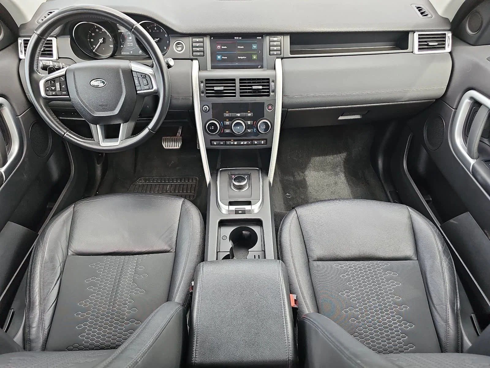 Used 2018 Gray Land Rover SE image 11