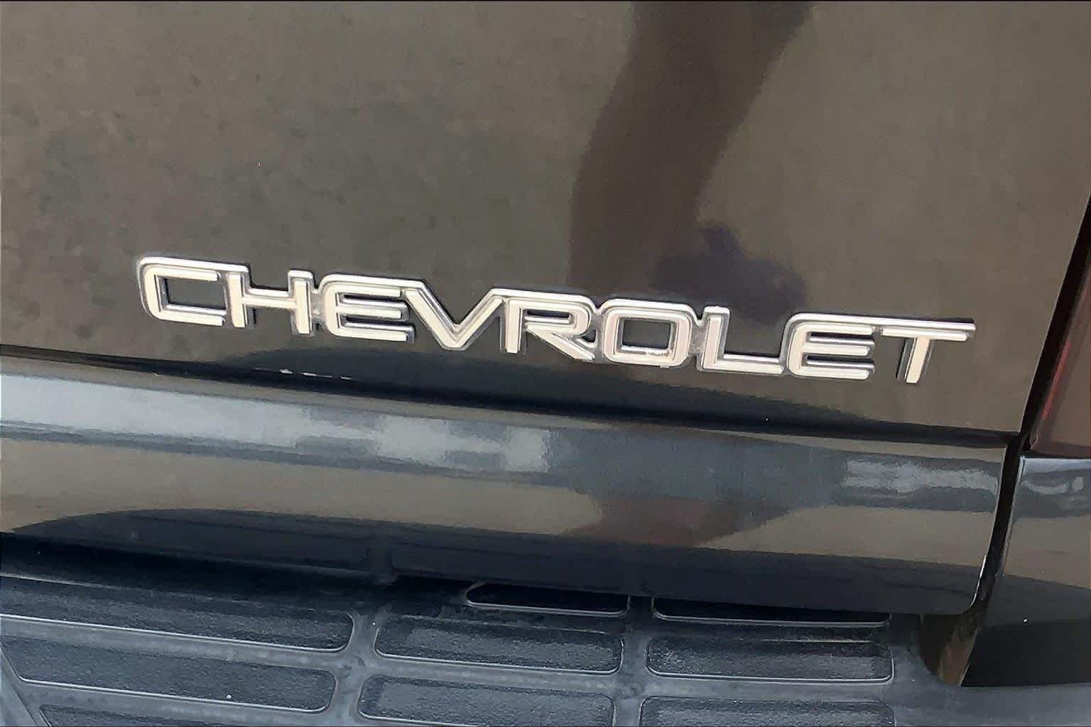 Used 2005 Dark Gray Metallic Chevrolet LT image 9