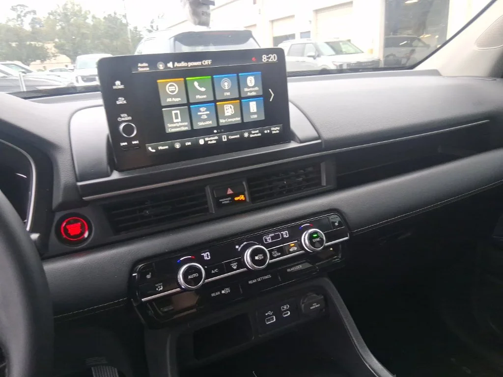 Used 2025  Honda  image 12