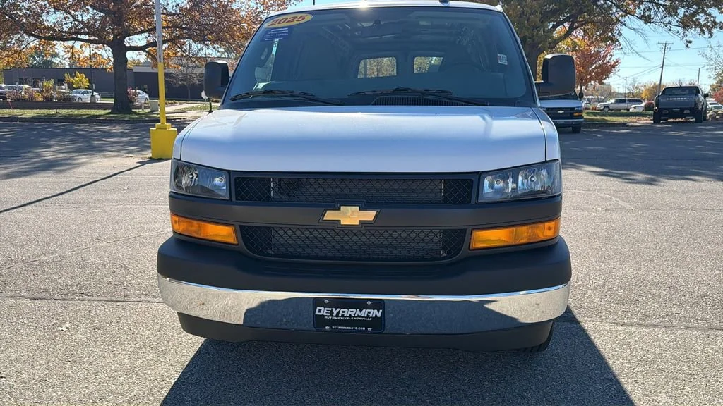 2025 Chevrolet Express Cargo Work Van - Photo 8