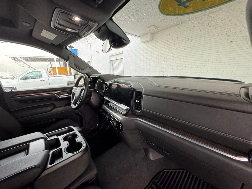 Used 2024 Gray Chevrolet LT image 17