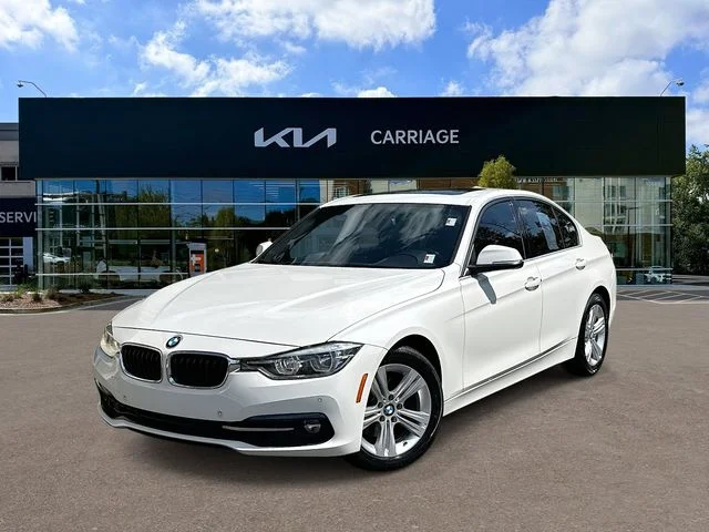 2017 BMW 3 Series 330i Sedan's photo