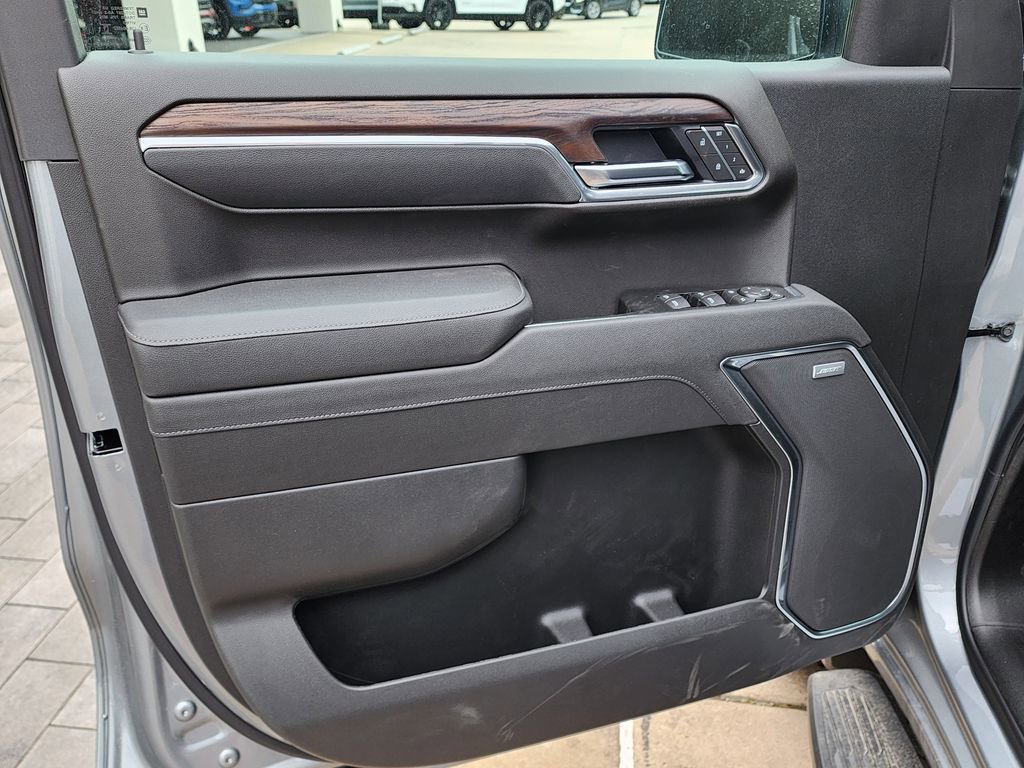2026 GMC Sierra 1500 SLT - Photo 14