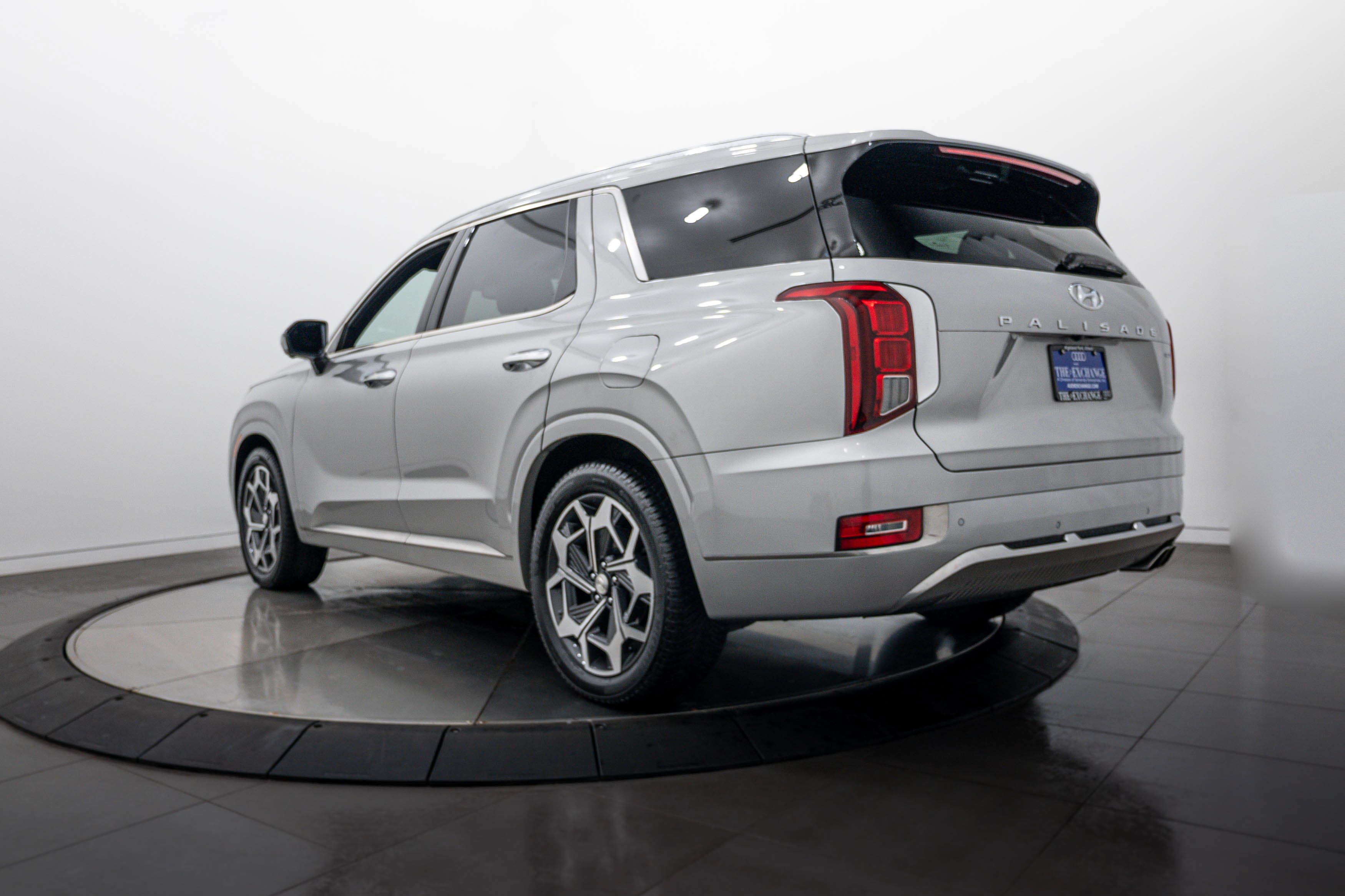 Used 2022 Typhoon Silver Hyundai Calligraphy image 5