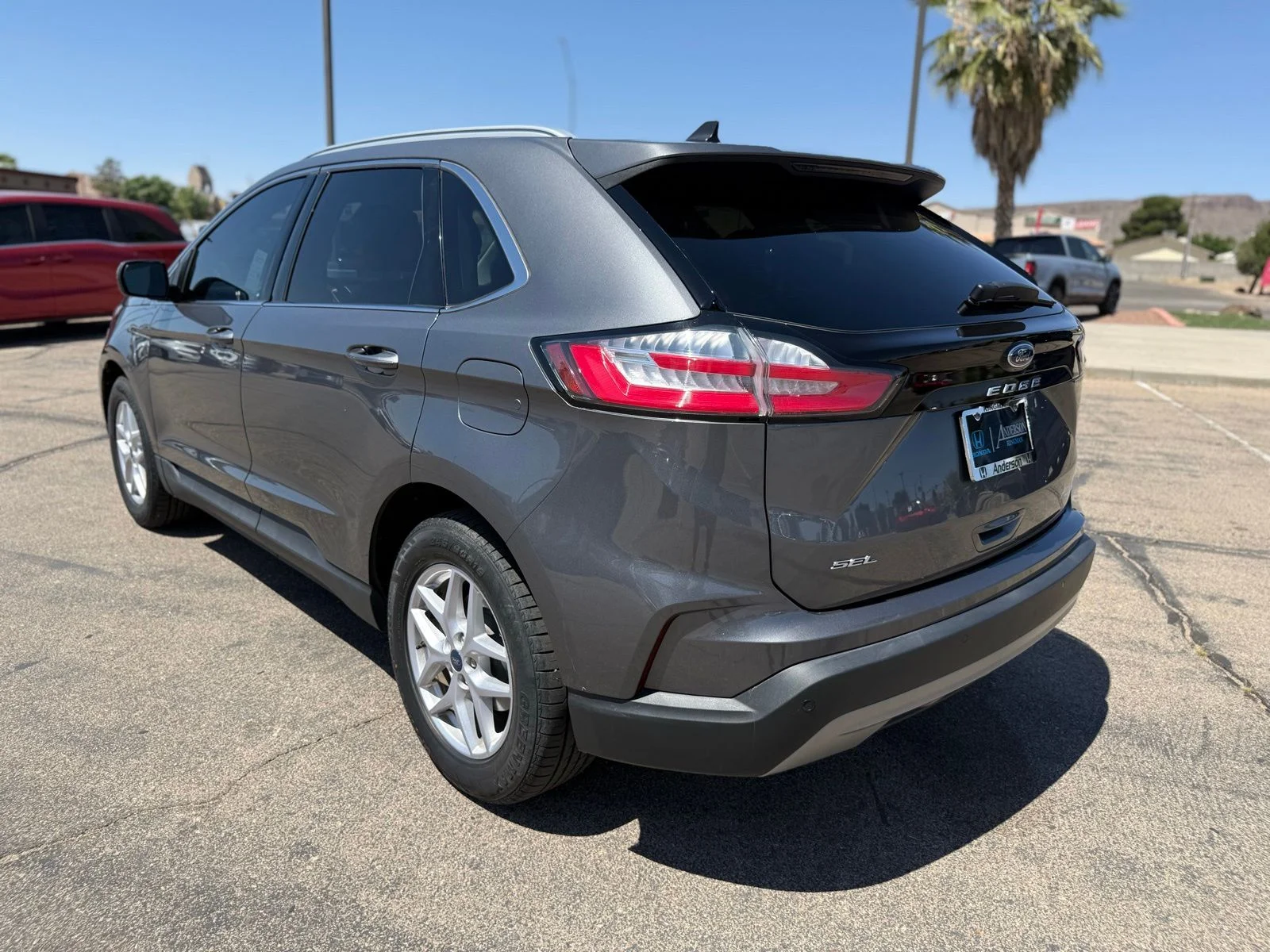 2021 Ford Edge SEL - Photo 9