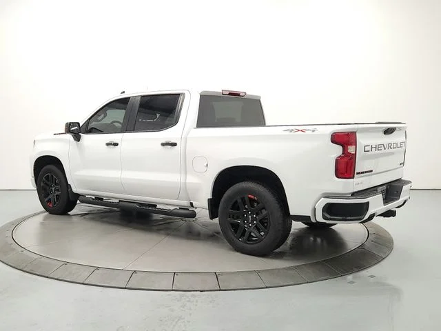 Used 2025 White Chevrolet RST image 5