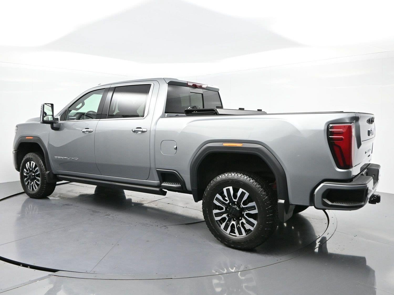 Used 2026 Sterling Metallic GMC Denali Ultimate image 5