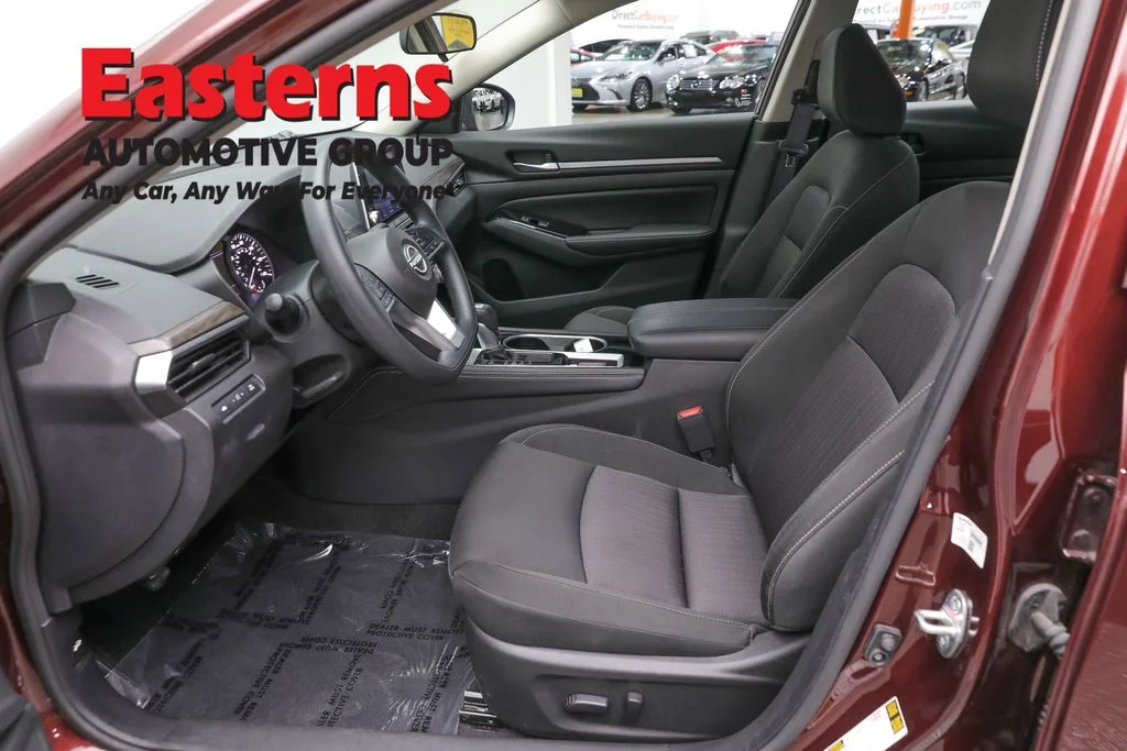 Used 2023 Red Nissan 2.5 SV image 14