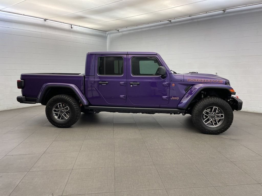 New 2026 Reign Exterior Paint Jeep Mojave X image 2
