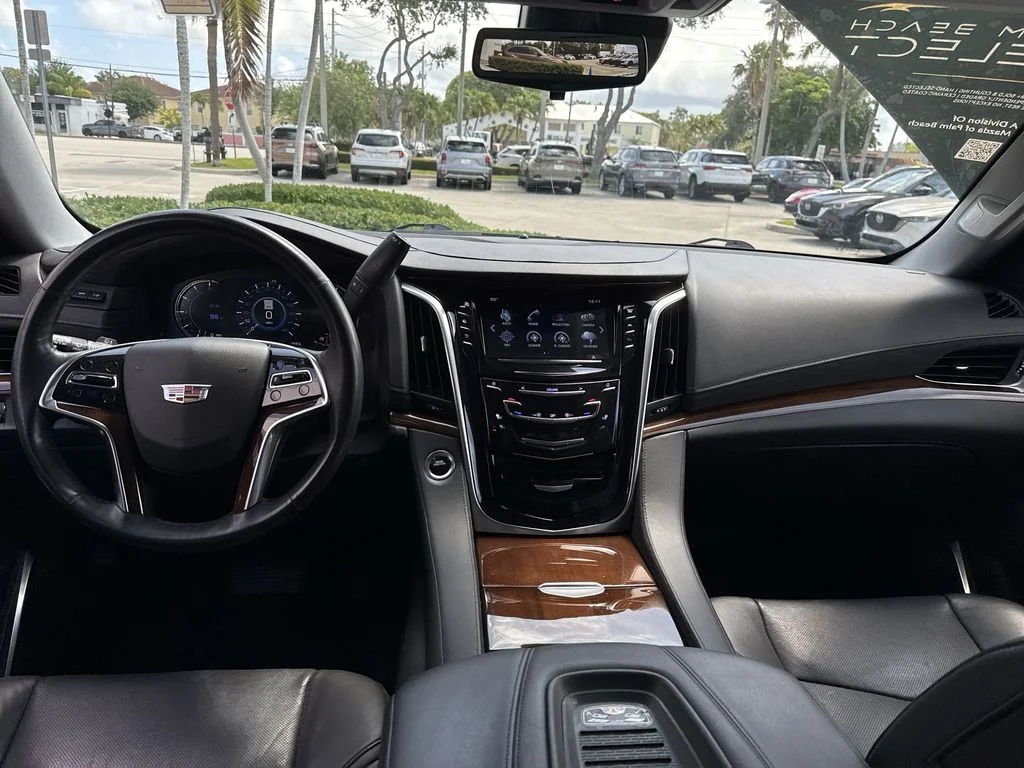 Used 2020 Black Raven Cadillac Luxury image 14