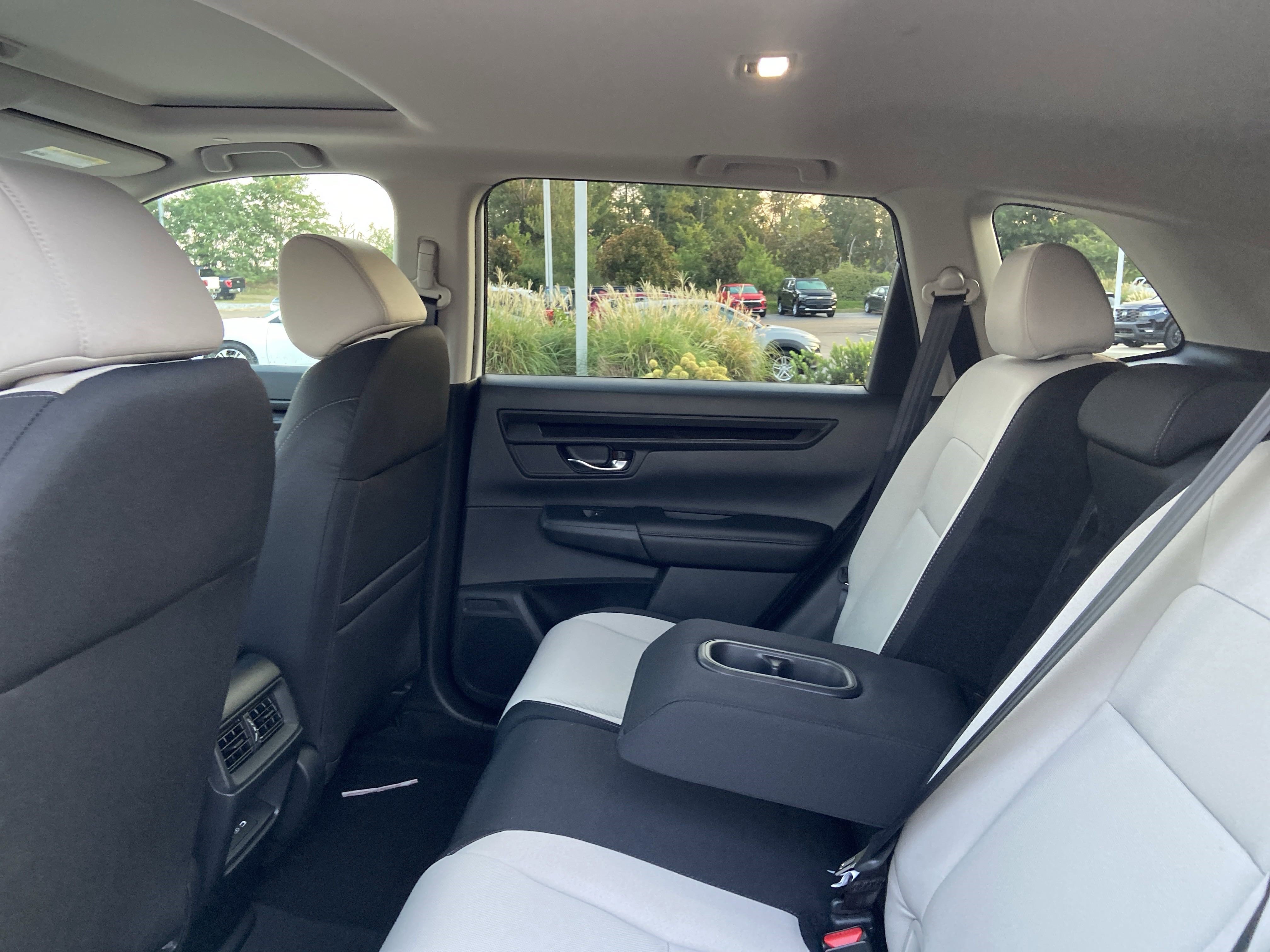 New 2026 Platinum White Pearl Honda EX image 19