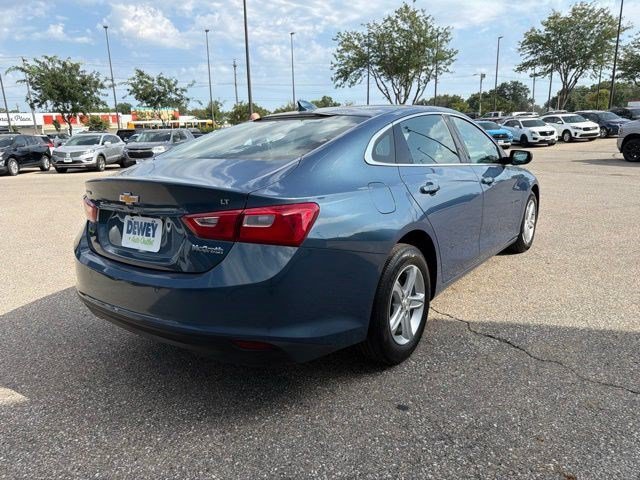Used 2024 Lakeshore Blue Metallic Chevrolet LT image 5