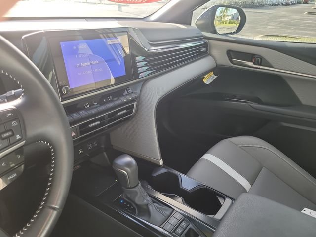 Used 2025  Toyota SE image 19