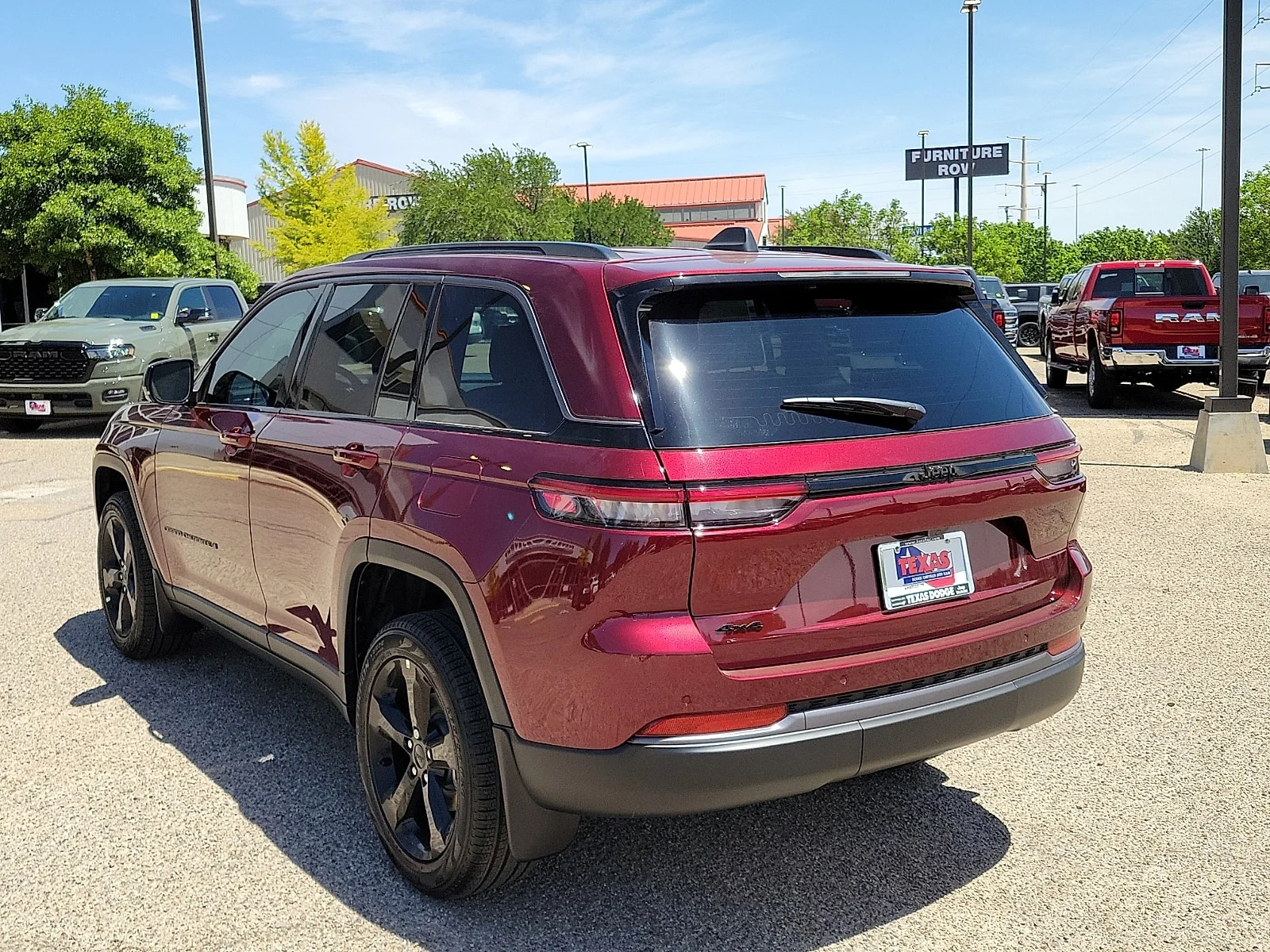 New 2026 Velvet Red Pearlcoat Jeep LIMITED 4X4 image 3