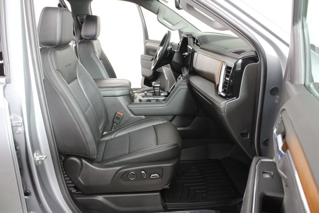 Used 2024 Silver GMC Denali image 18