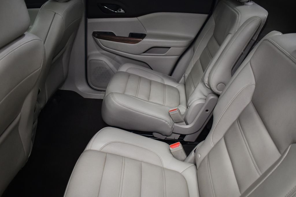 Used 2019 Pepperdust Metallic GMC Denali image 28