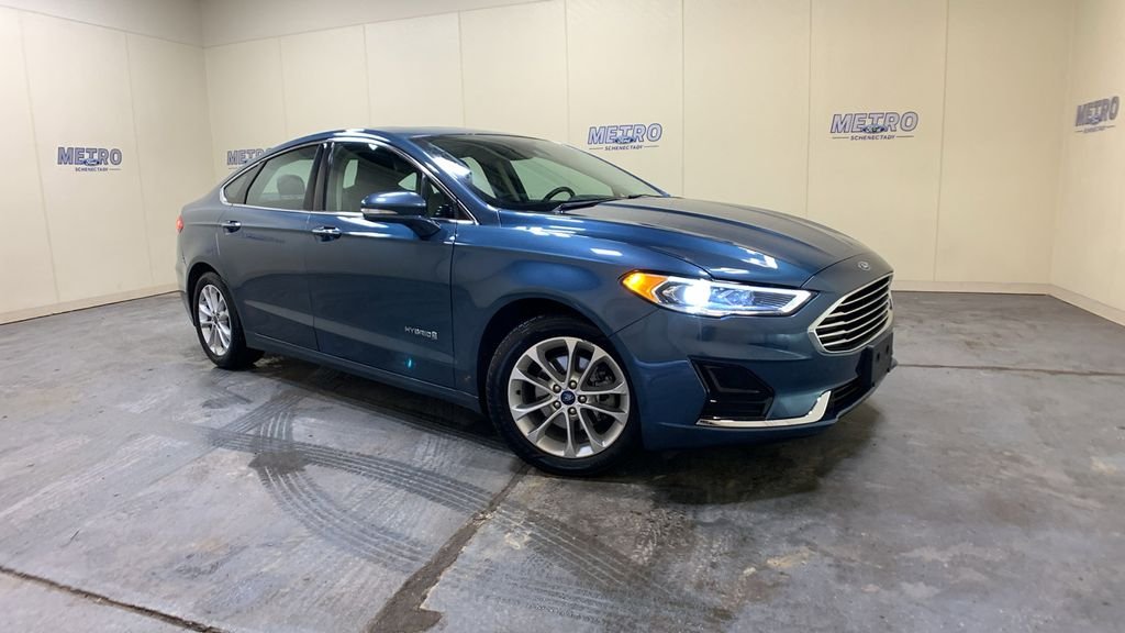 2019 Ford Fusion SEL's photo