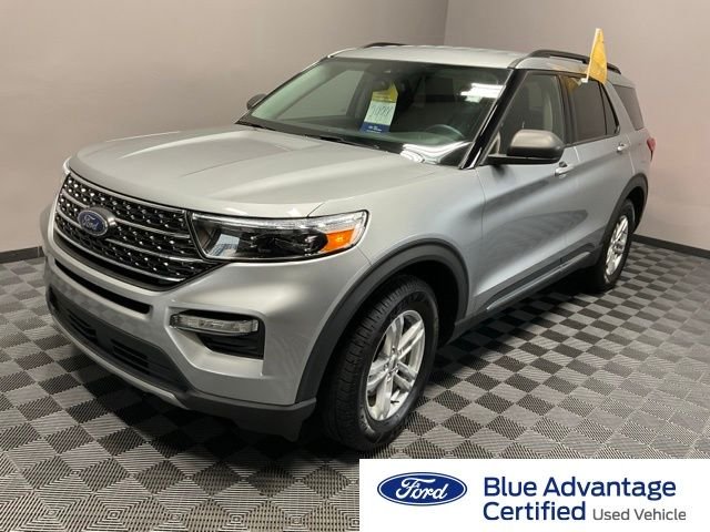 Certified Used 2022 Iconic Silver Metallic Ford XLT image 1