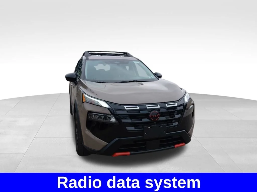 Used 2026  Nissan Rock Creek image 4