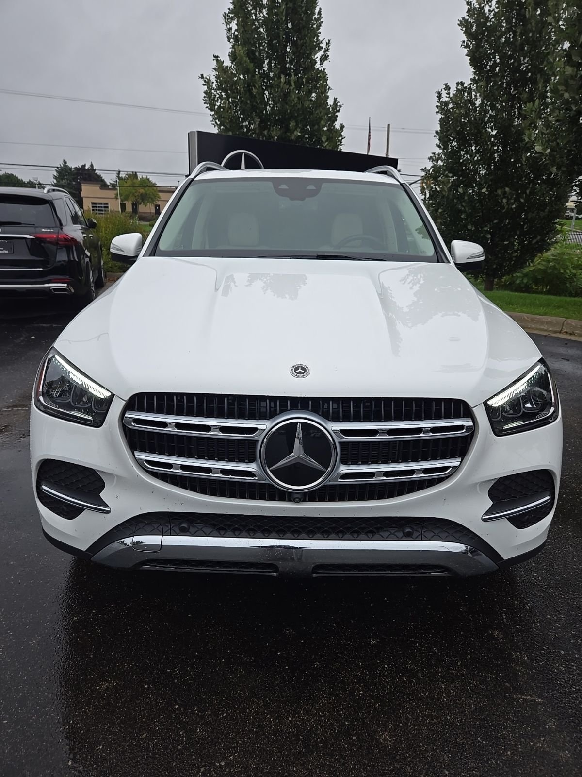 Certified Used 2025 White Mercedes-Benz GLE 450e image 8