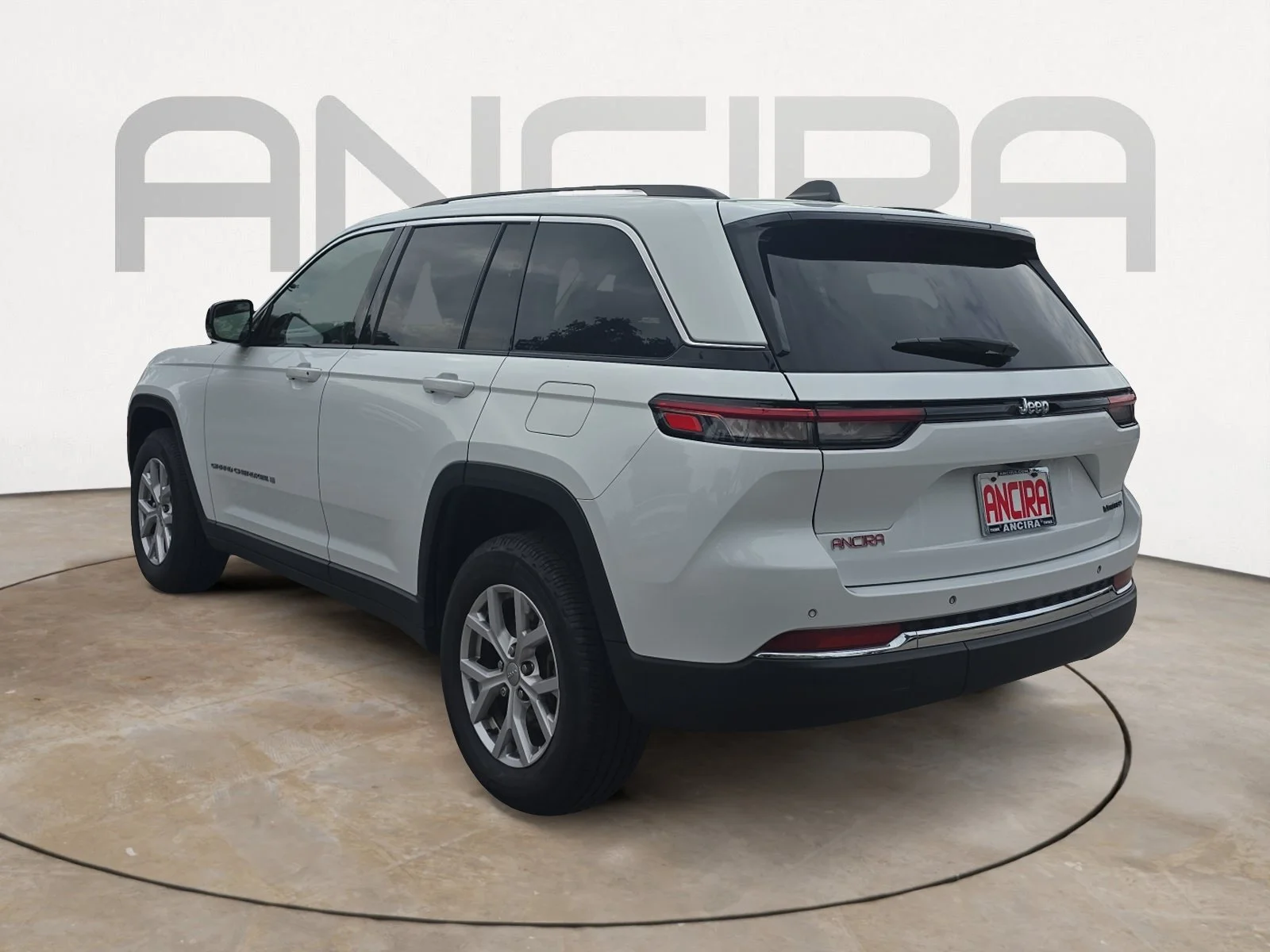 Used 2022 Bright White Clearcoat Jeep Limited image 8