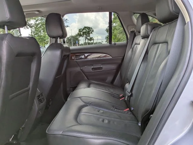 Used 2014 Gray Lincoln Base image 14