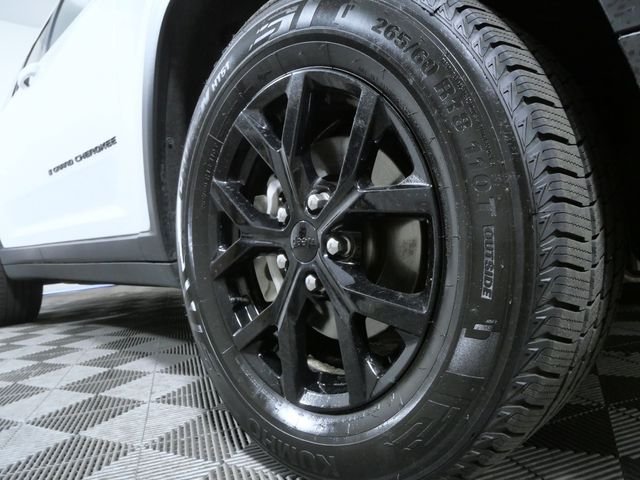 Certified 2024 Jeep Grand Cherokee Altitude with VIN 1C4RJHAG4RC156780 for sale in Apple Valley, Minnesota
