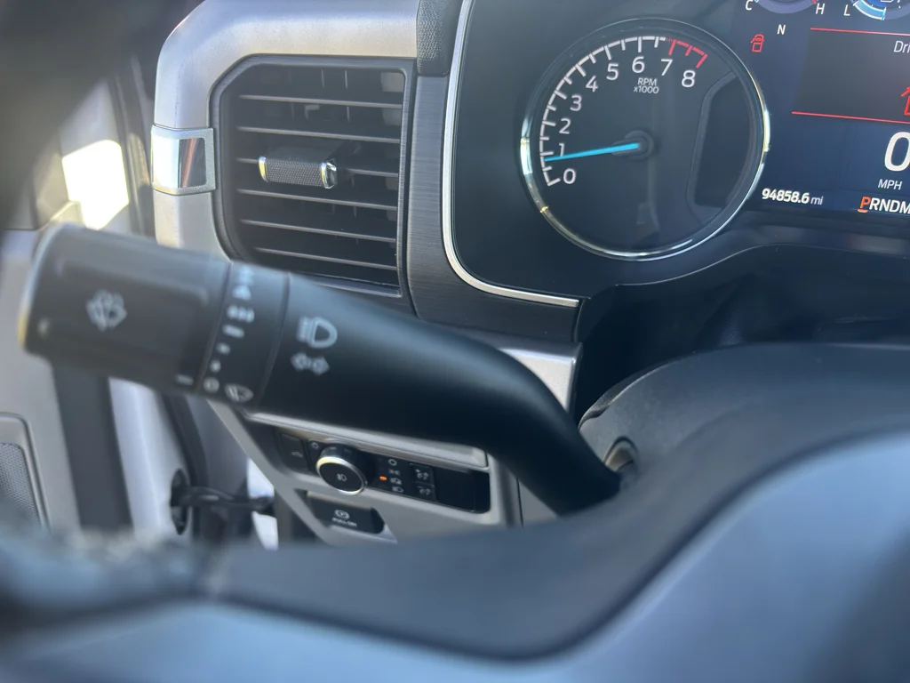 Used 2023 Oxford White Ford XLT image 28