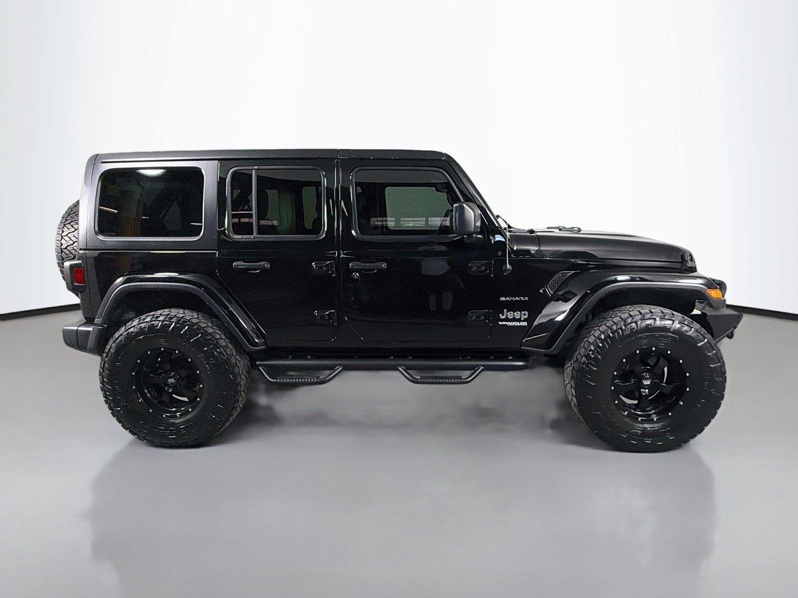 Used 2020 Black Jeep Sahara 4X4 image 4