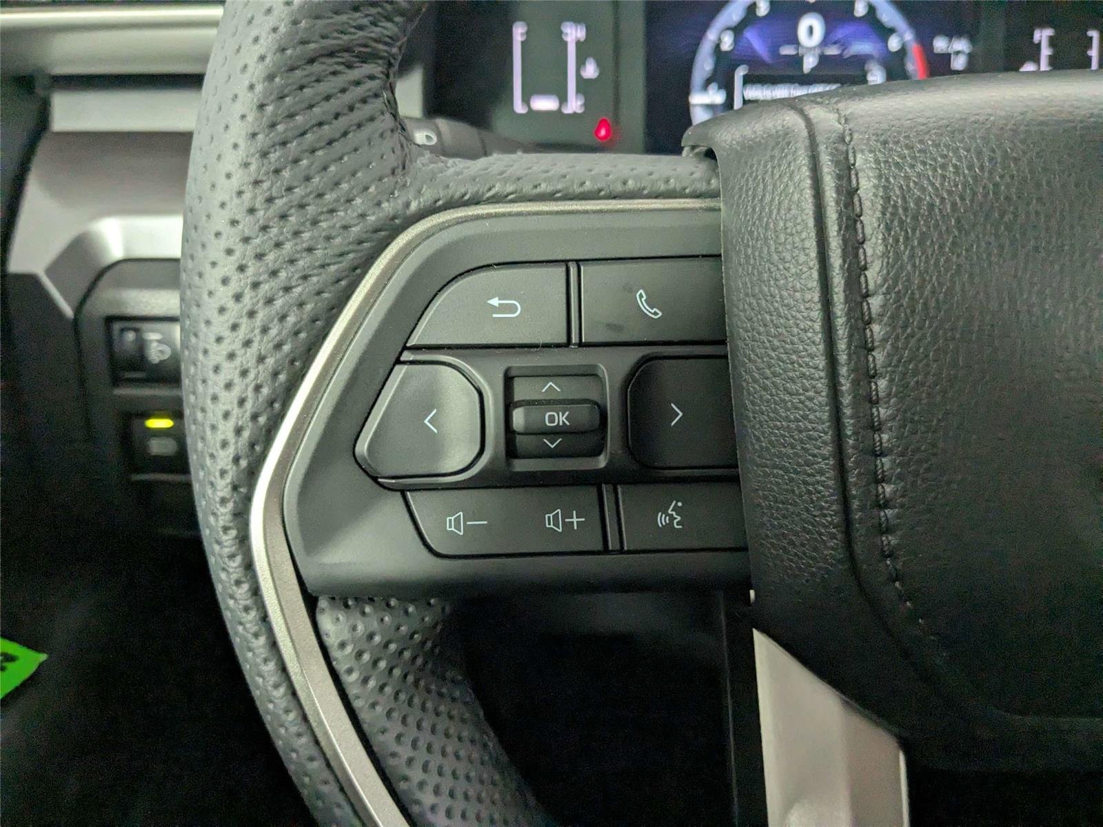 2026 Toyota Tacoma SR5 - Photo 11