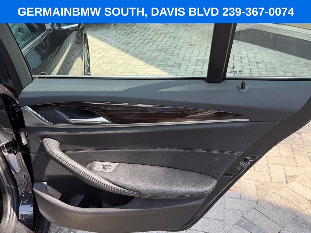 Used 2018 Dark Graphite BMW 530i xDrive image 21