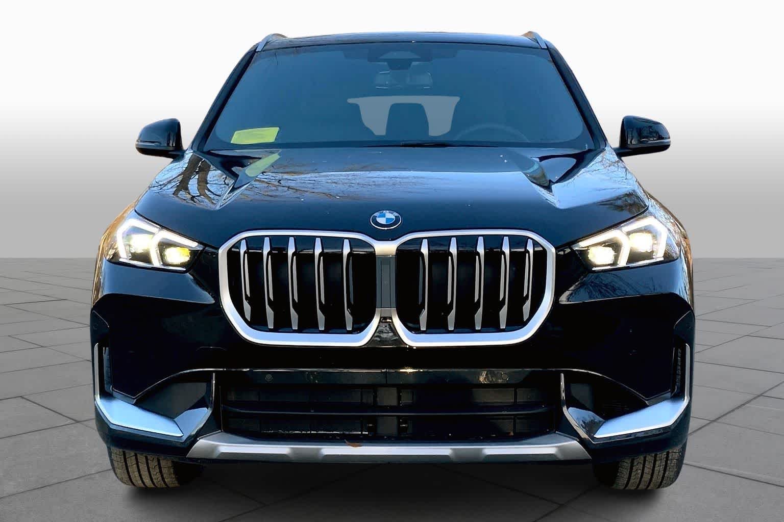 Used 2026 Black Sapphire Metallic BMW xDrive28i image 3