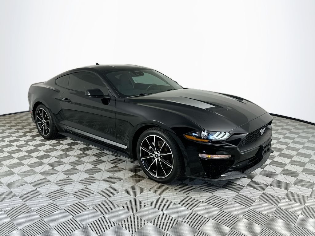 2022 Ford Mustang EcoBoost