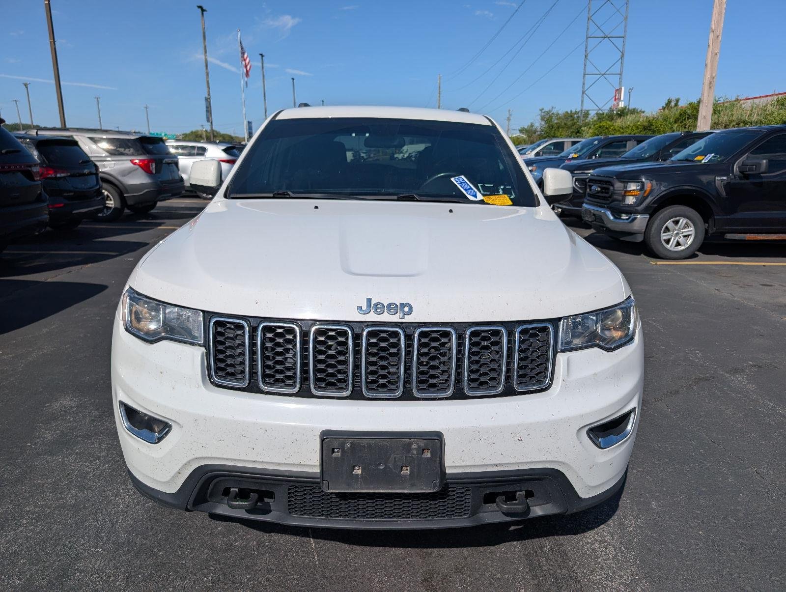 Used 2019 Bright White Clearcoat Jeep Laredo E image 2