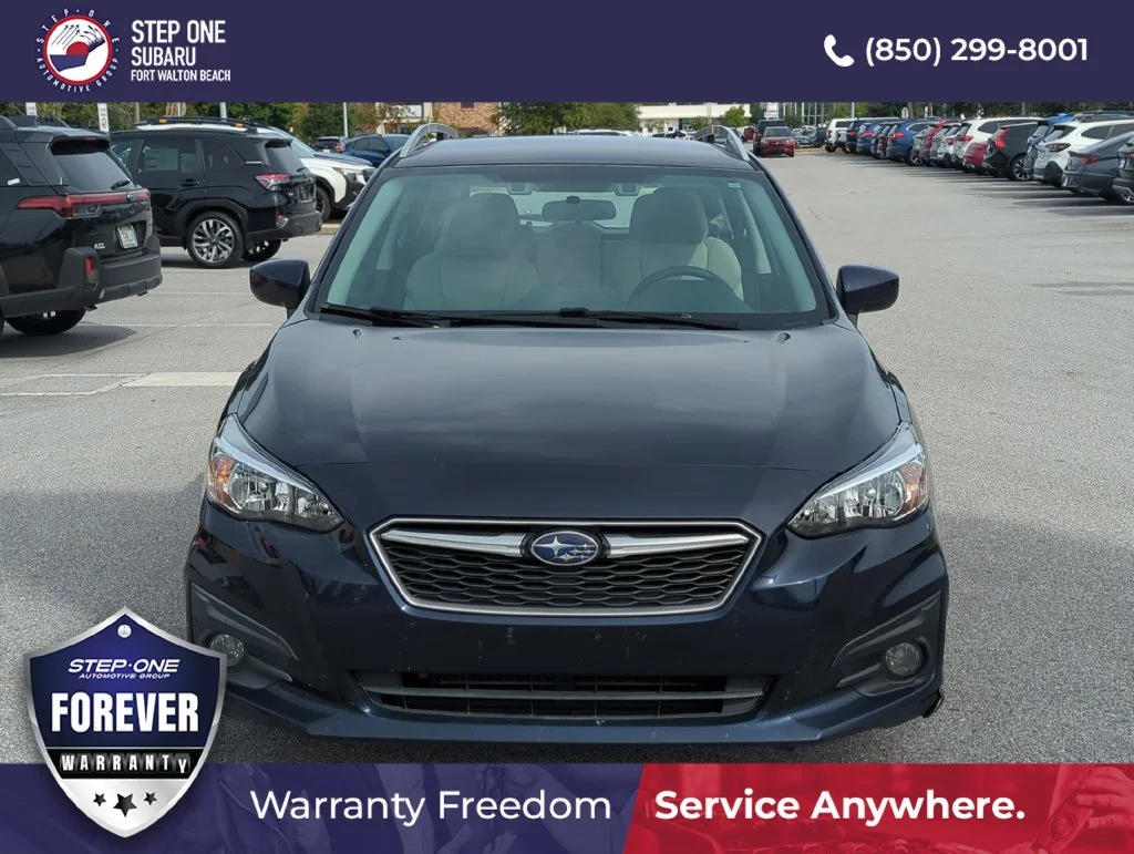 Used 2019 Blue Subaru 2.0i Premium image 10