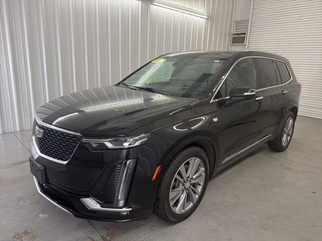 Used 2025 Stellar Black Metallic Cadillac Premium Luxury image 3