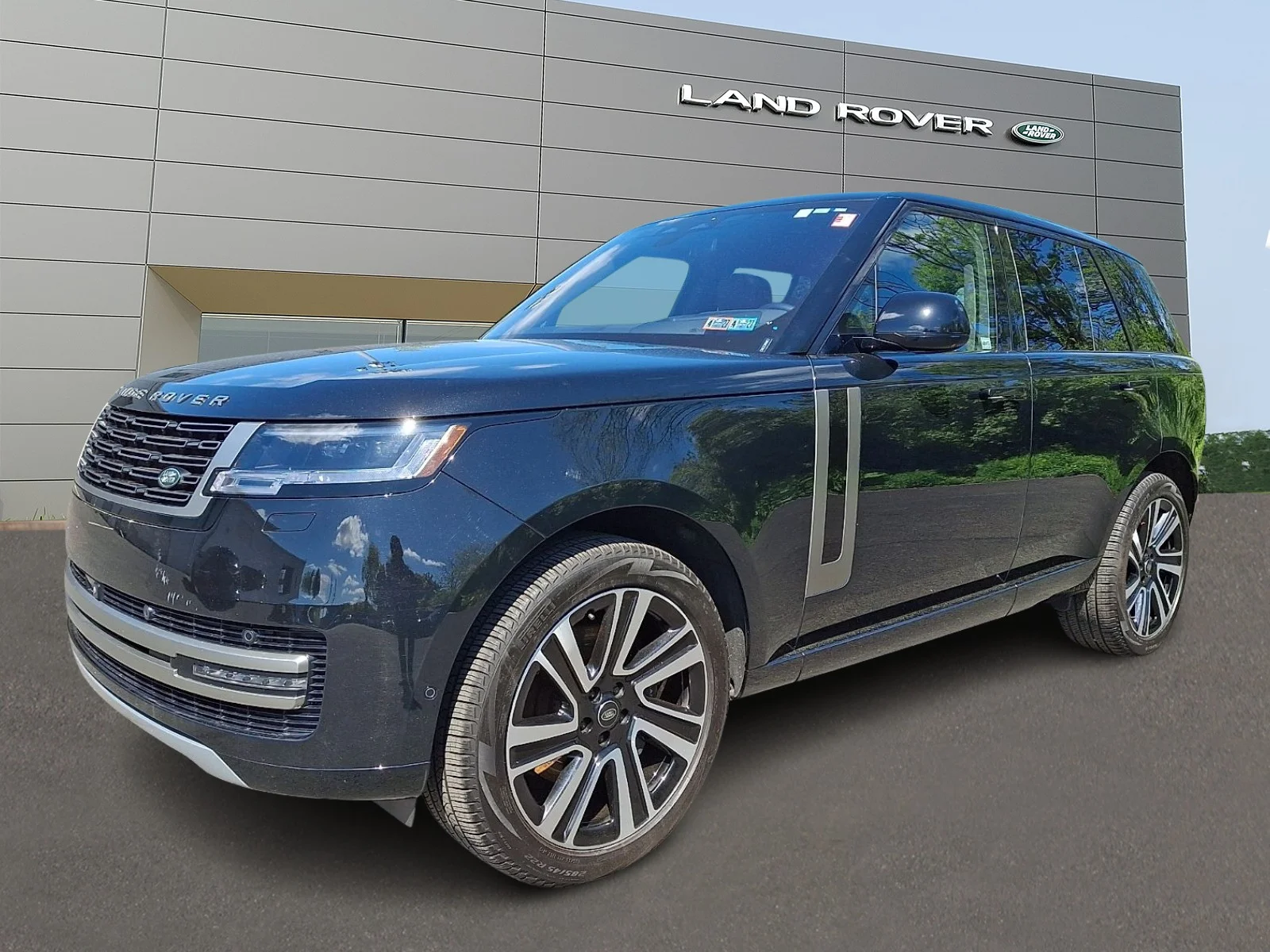 2023 Land Rover Range Rover 3.0 SE SWB's photo