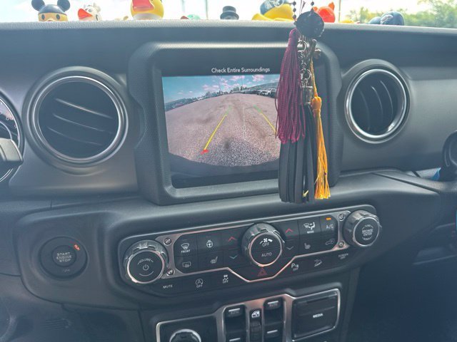 Used 2018 Orange Jeep Unlimited Rubicon image 3