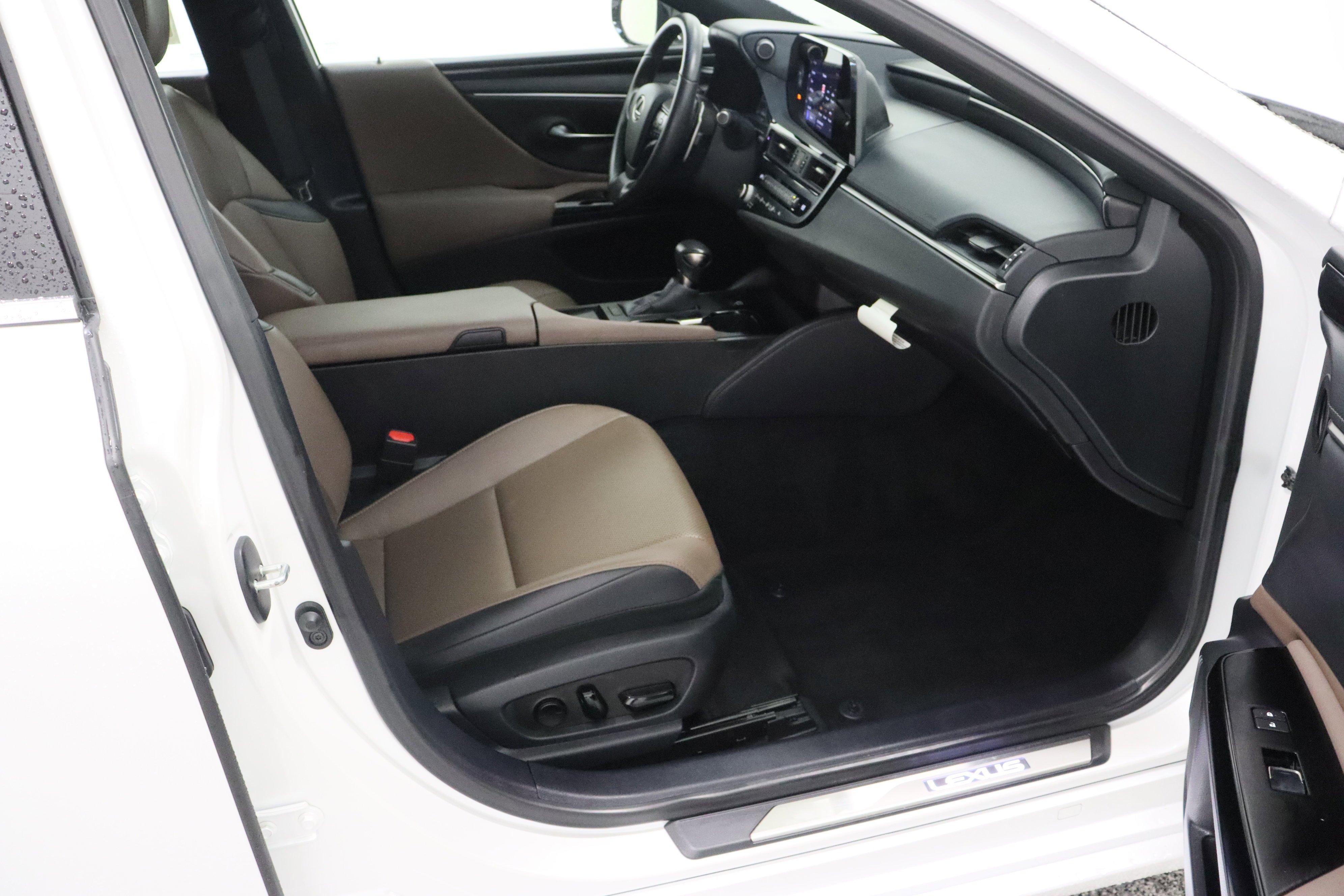 Used 2024 Eminent White Pearl Lexus ES 350 3.5L image 38