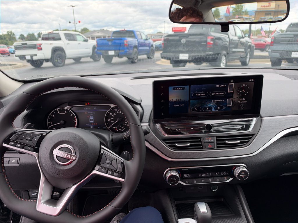 New 2026 Black Nissan 2.5 SR image 16