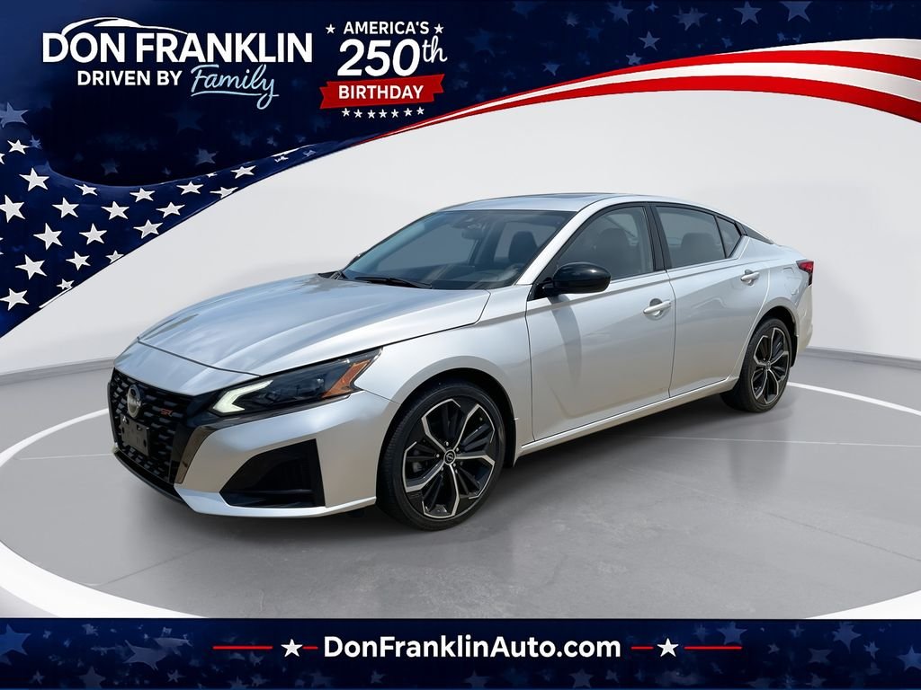 Used 2023 Silver Nissan 2.5 SR image 1