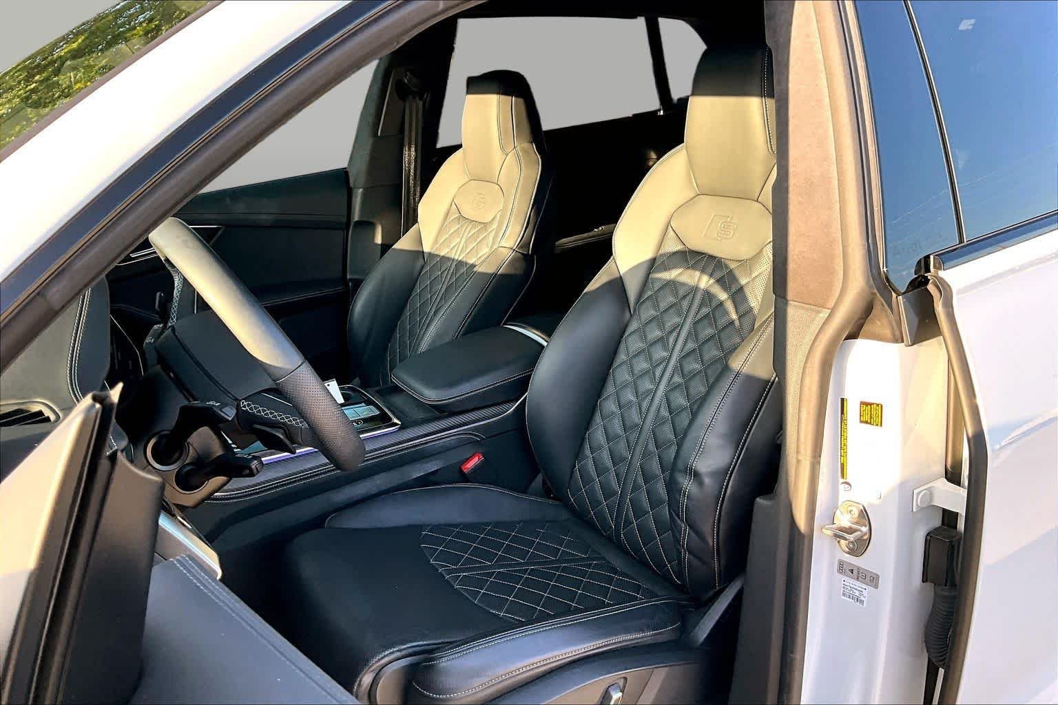 Pre-Owned 2024 Audi SQ8 Prestige