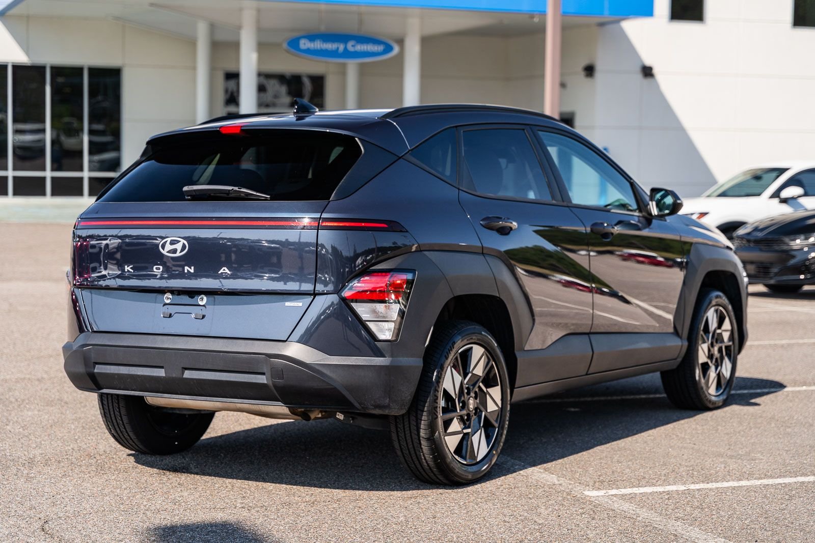 Used 2024 Blue Hyundai SEL image 6