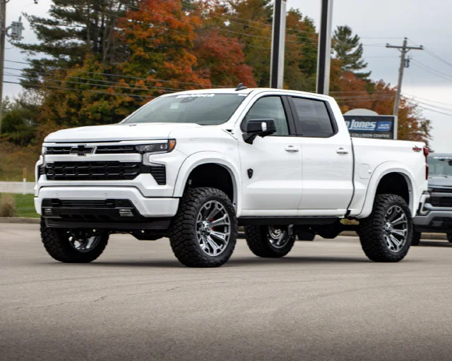 New 2026 Summit White Chevrolet RST image 1