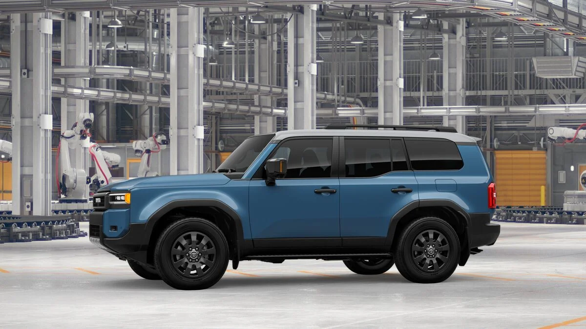 New 2027 Heritage Blue G Toyota Base image 3